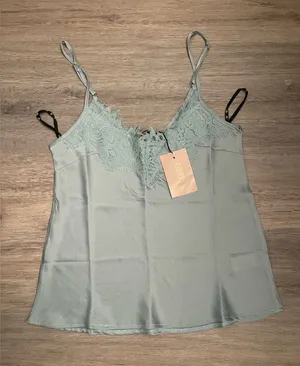 Nwt Missguided Lace Satin Sage Green Cami Top S thumbnail 1