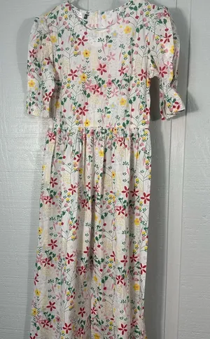 The EWE White Floral Short Sleeve Dress Size Small NWT thumbnail 1