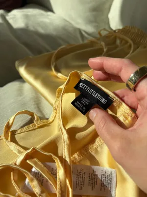 Pretty Little Thing Yellow Satin Pants Set thumbnail 4