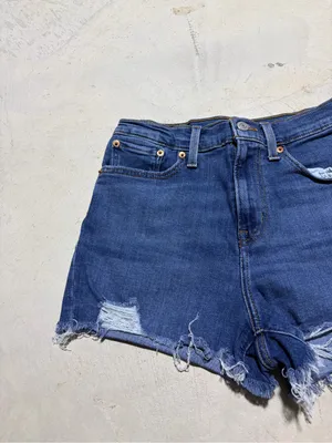Levi’s high rise Blue Distressed Denim Shorts 28 thumbnail 2