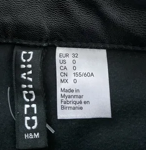 H&M black micro shorts thumbnail 3