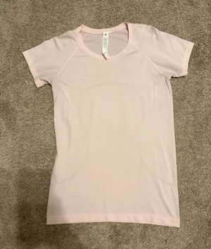 Lululemon Swiftly Tech Short Sleeve light pink thumbnail 1