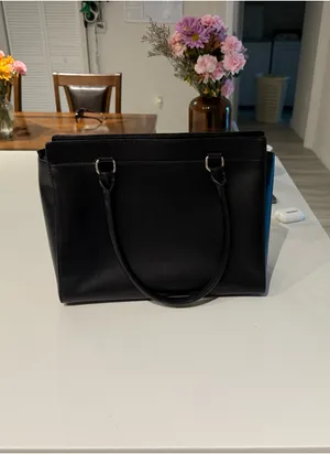 Black Kate Spade Purse thumbnail 4