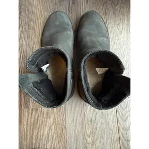 Black Ankle Boots with Zipper Closure, Casual Everyday Style‎ Ugg size 8 thumbnail 4