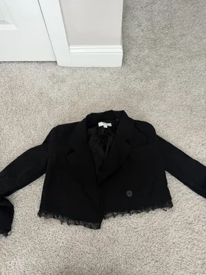 ZARA Lace cropped Blazer thumbnail 4