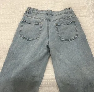 Edikted Raelyn Low Rise Light Wash Jeans XS thumbnail 5