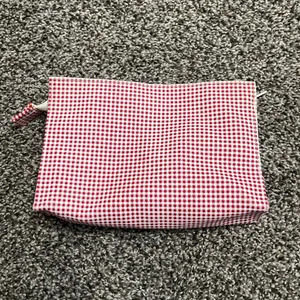 Estée Lauder Red and White Checkered Cosmetic Bag Zip Up Make Up Purse thumbnail 5