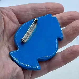 Bright fun Artisan made lightweight wooden fish brooch thumbnail 4