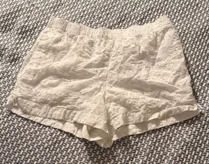Abercrombie White Eyelet Lace Shorts thumbnail 1