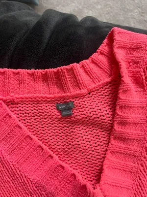 Sweater thumbnail 2