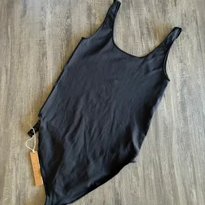 SKIMS New  Bodysuit S/M thumbnail 3
