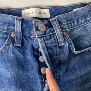 Denim Forum 25 Yoko Short Cut Off Medium Dark Wash Button Fly thumbnail 6