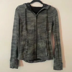 Lululemon Gray Hooded Define Jacket Heathered Stripe Full Zip Athleisure size 6 thumbnail 2