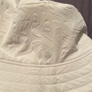 Lululemon Bothways White Bucket Hat L/XL thumbnail 2