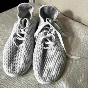Solemates white sneakers 8/9 tennis shoes comfort mesh‎ thumbnail 2