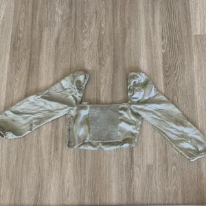 Aritzia Top Silk thumbnail 4