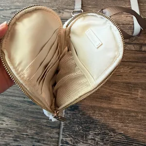 Lululemon Sherpa Modular Phone Crossbody Bag with Coin Pouch thumbnail 6