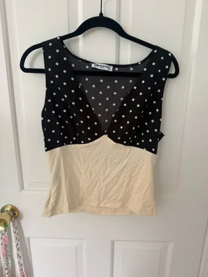 Princess Polly polka dot going out top thumbnail 4