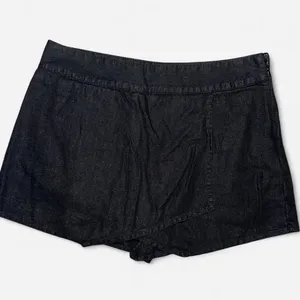 Gap Black Linen Wrap SKORT; Size 2 thumbnail 2