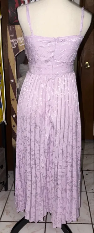 Lulus Regal Romance Lavender Floral Jacquard Pleated Satin Midi Dress thumbnail 5