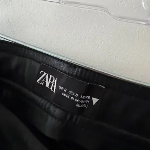 Zara Black Faux Leather‎ Skinny Pants Zipper Split Bottom thumbnail 5