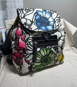 Nine West backpack style purse Excellent condition. thumbnail 1