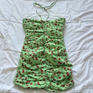 NWT Green Ruched Halter Tie Mini Bodycon Dress Womens‎ Size Small Cherry Summer thumbnail 7
