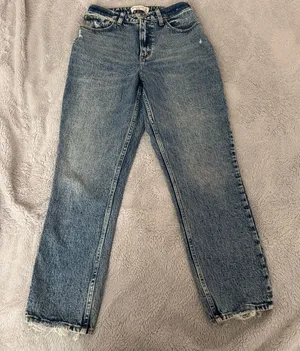 Abercrombie Curve Love Mom Jeans thumbnail 1