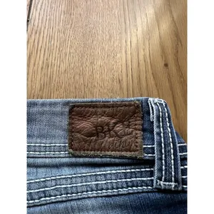 BKE STELLA Denim Blue Jeans Women's Size 27 24" CROP 3" Single Cuff Preppy Party thumbnail 6