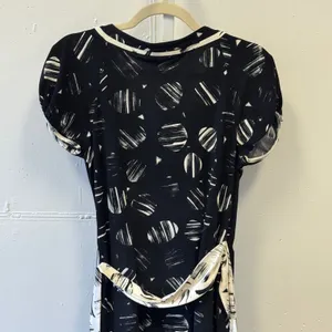 BCBGMAXAZRIA Black White Abstract Print Faux Wrap Dress Puff Sleeve V-Neck 034‎ thumbnail 5