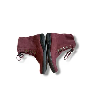 Clarks Ankle Boots Womens 8 Burgundy Suede Lace Up Zip Comfort Hiking Booties thumbnail 4
