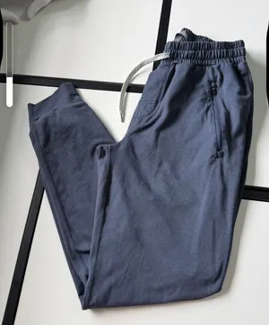 Vuori Men's Performance Joggers - Size Small thumbnail 5