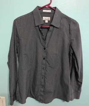 Essentials Buttonup thumbnail 1
