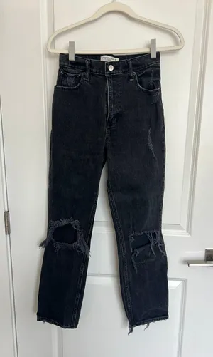 Black Abercrombie Jeans 90s Straight Ultra High-Rise thumbnail 1