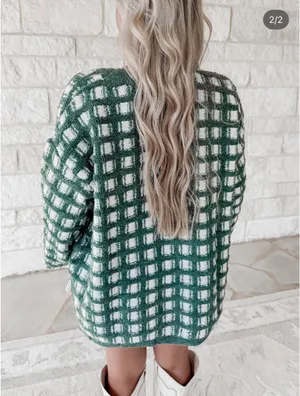 green and white sweater Size M thumbnail 3