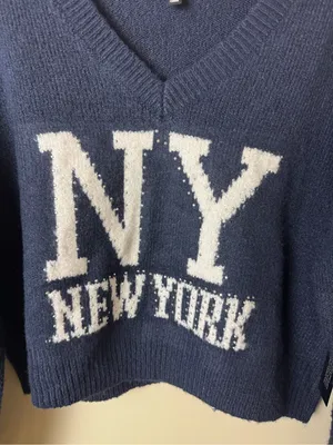 Derek Heart Navy Blue Cropped V-Neck NY New York Sweater NWT Size L thumbnail 3