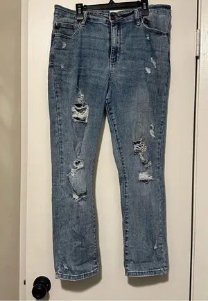 Judy Blue High Waist Destroyed Boyfriend denim jeans size 13/31 thumbnail 3