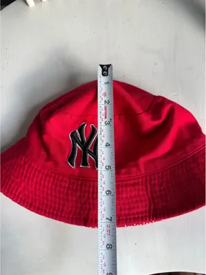 Reversible New York Yankees Red Bucket Hat thumbnail 8