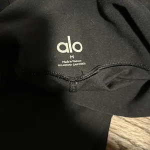 Alo Leggings thumbnail 5