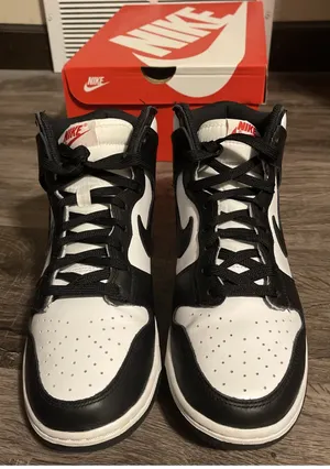 Nike Dunk High Black White Size 9 thumbnail 4