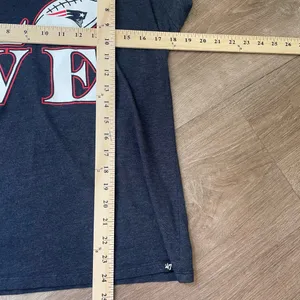 47 New England Patriots LOVE Scoopneck Tee Shirt NFL Football Women’s Size M thumbnail 6