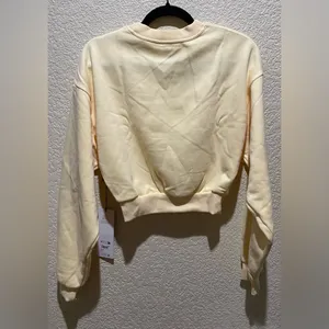 Alo NWT Cropped Accolade Crewneck Candlelight Yellow Size S thumbnail 6