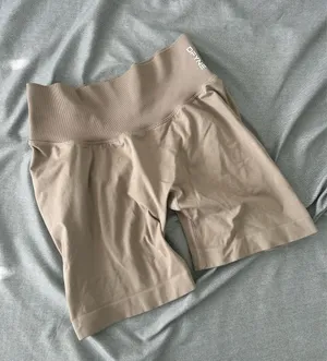 Dfyne shorts  thumbnail 1