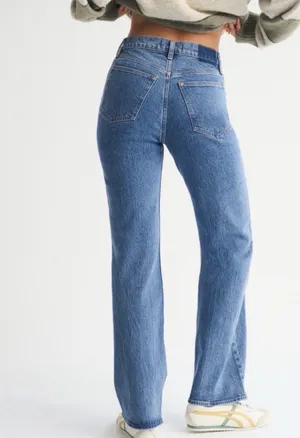 Abercrombie High-Rise 90s Relaxed Jeans thumbnail 2