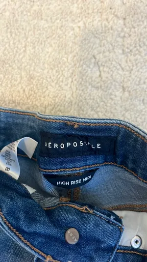 Aeropostale High-Rise Midi Denim Shorts thumbnail 2