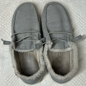 Hey Dude Size 9 Wendy Corduroy Grey Slip On Shoes thumbnail 5