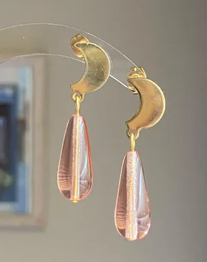 Handmade light pink Czech glass teardrop & moon cute fairy dangle earrings🩷🌛 thumbnail 2