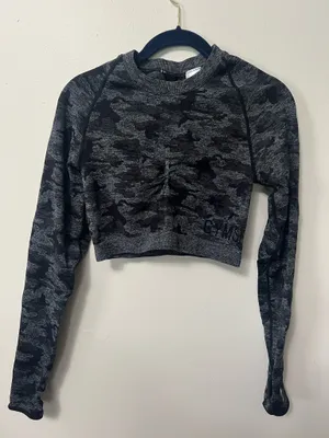 Gymshark Cropped Long Sleeve thumbnail 1