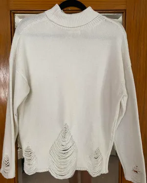 Sweater  thumbnail 1