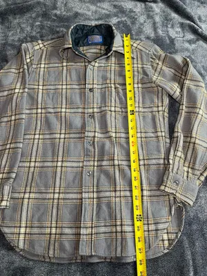 Vintage Pendleton Wool Plaid Button Up Shirt Men’s Medium USA Made Gray Brown thumbnail 3